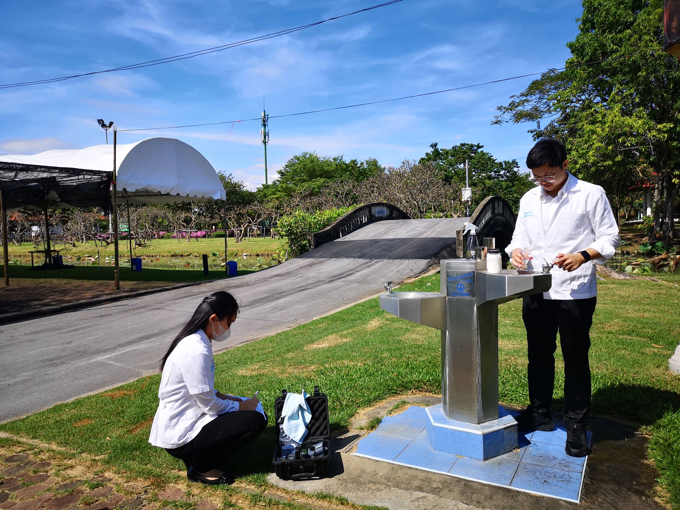 กปน. ลงพื้นที่ตรวจคุณภาพน้ำ  สนับสนุนนโยบายรัฐบาลเรื่องน้ำดื่มสะอาด ลดค่าใช้จ่ายให้กับประชาชน