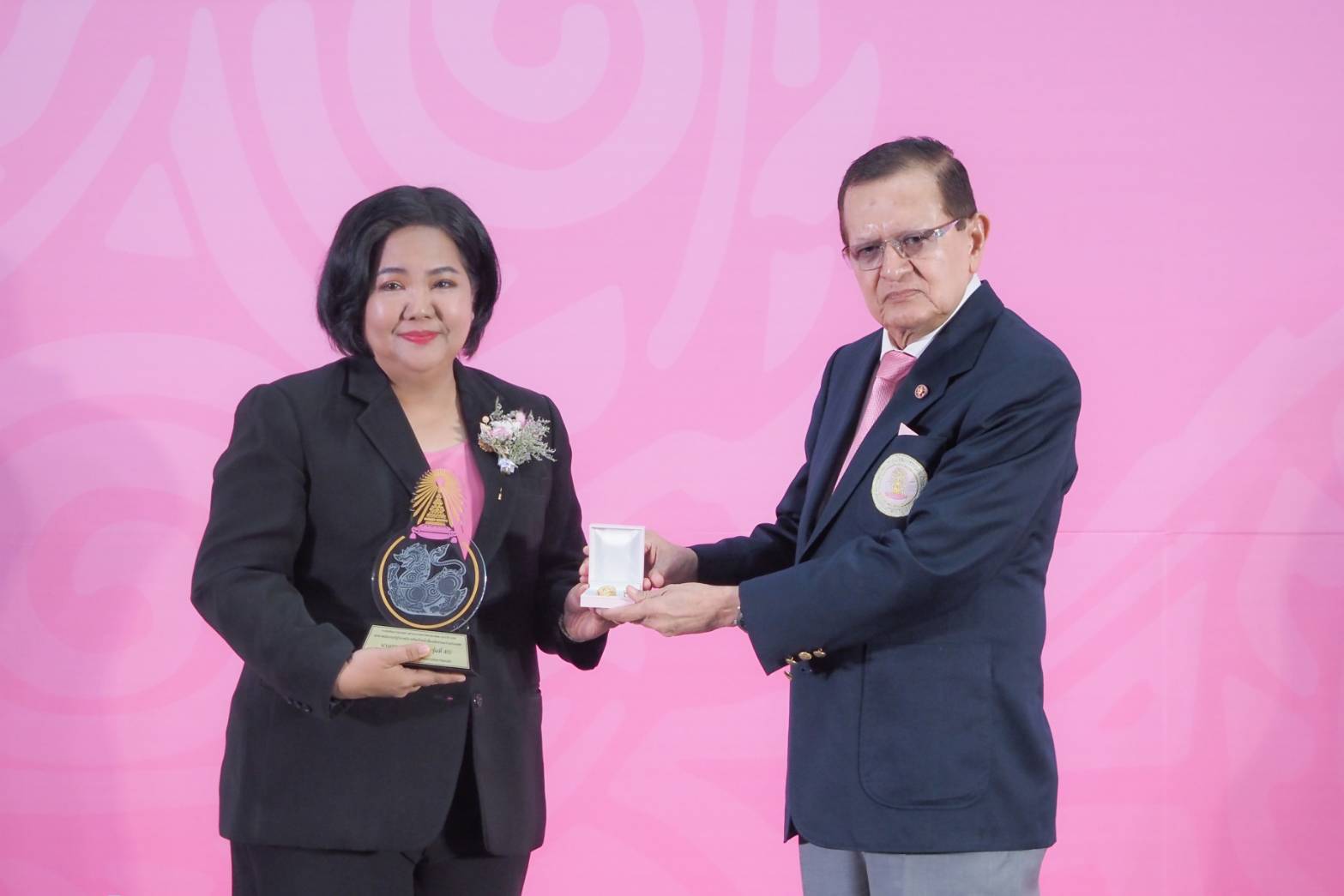 ยินดี ผู้ว่าการ กปน. รับรางวัลนิสิตเก่าดีเด่น รัฐศาสตร์ จุฬาฯ ประจำปี 2568