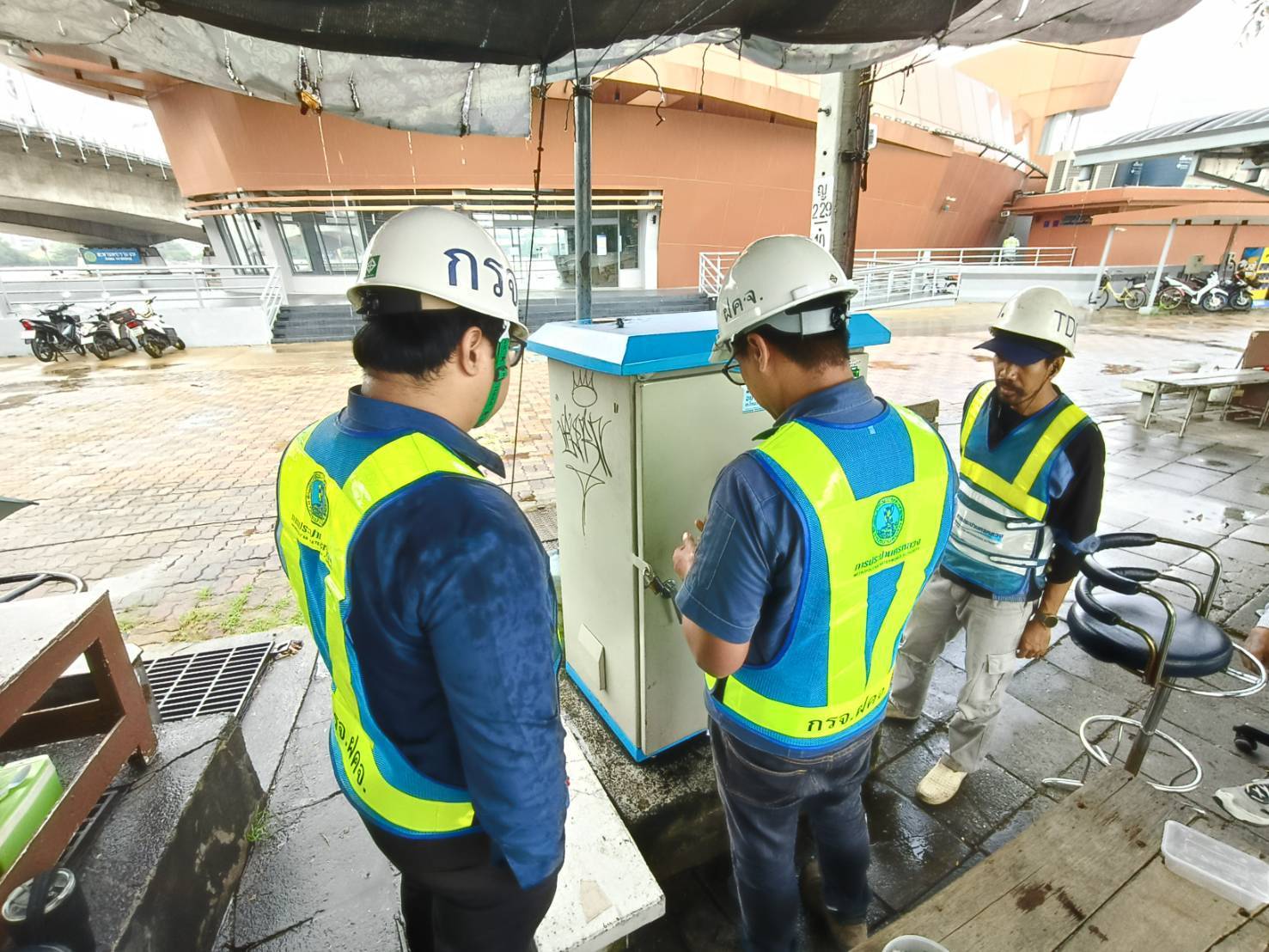 กปน. เดินหน้าตรวจสอบความปลอดภัยของอุปกรณ์ต่าง ๆ ในพื้นที่เสี่ยงประสบอุทกภัย เพื่อสร้างความปลอดภัย และคลายความกังวลให้แก่ประชาชนในพื้นที่รับผิดชอบ 3 จังหวัด